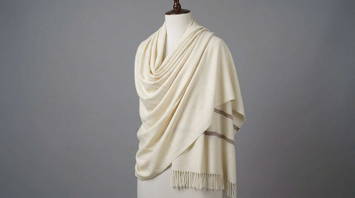 Wool Border Lohi — Ivory & Maroon